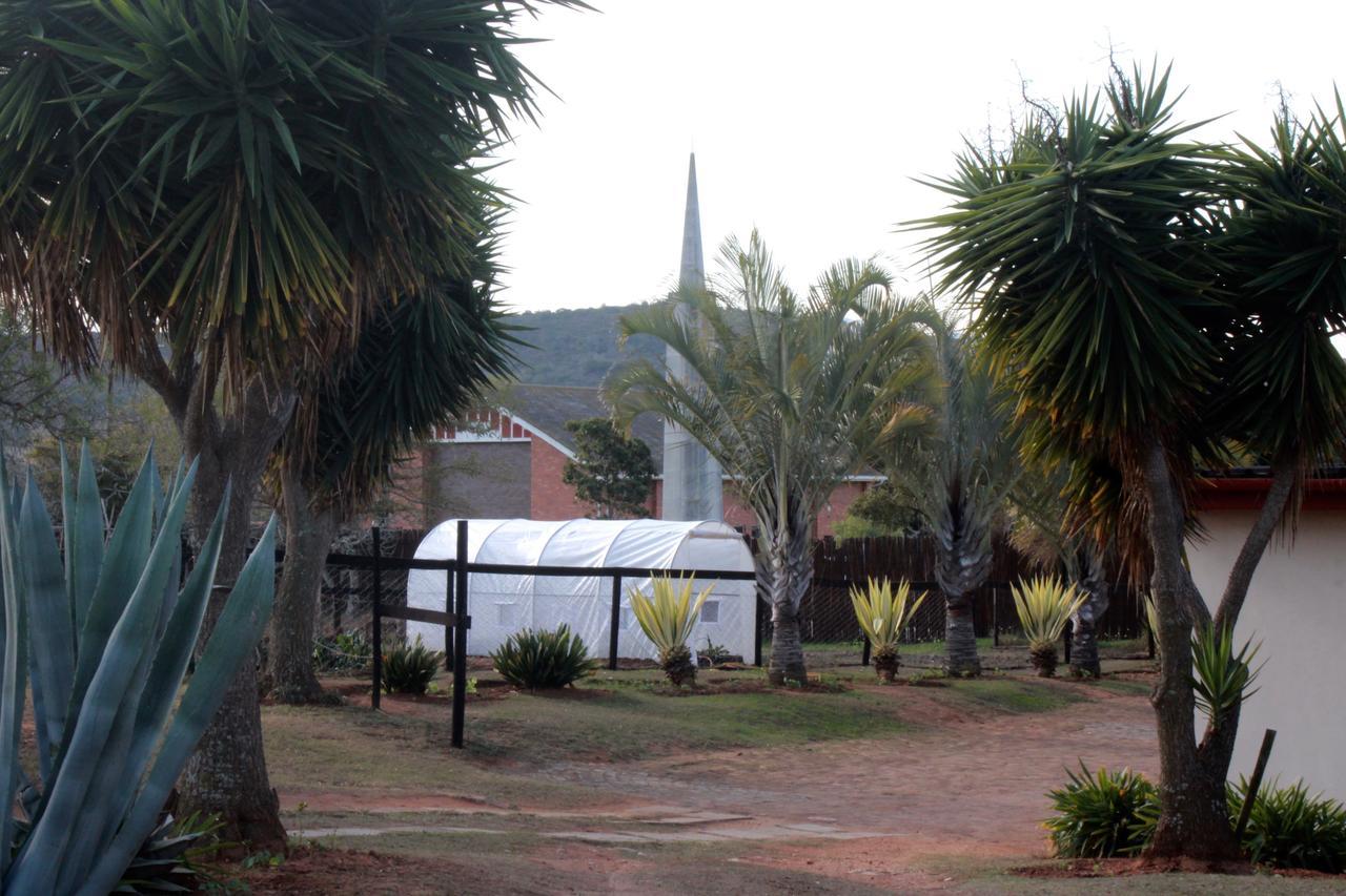 Cheetah Lodge Guest House Hartenbos Extérieur photo